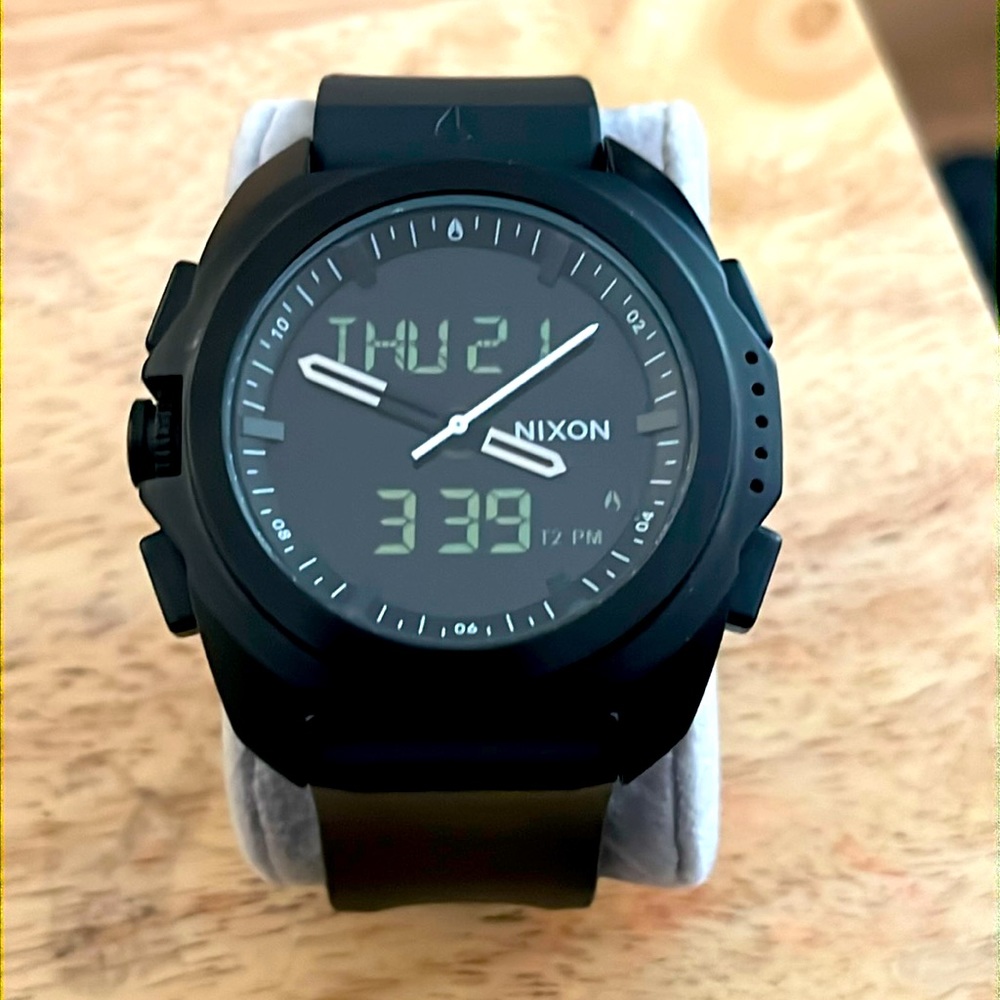 Nixon Riply Watch Seek And Destroy Black